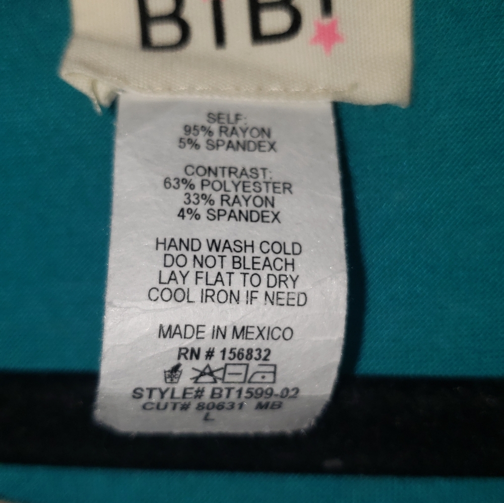 BiBi Jade (Teal) Top with Animal Print Pocket and Sleeves Size L NWOT - Picture 3 of 5